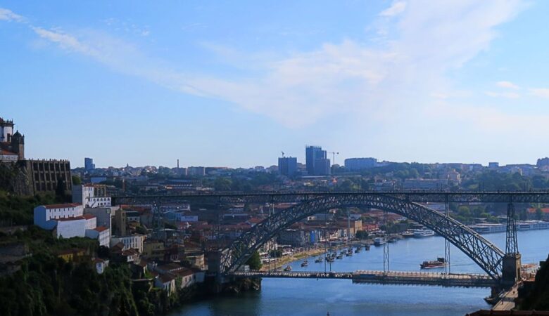 famous bridge, Porto, Portugal