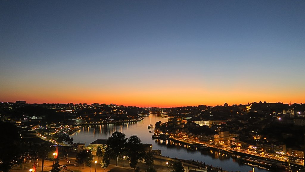 Stunning sunset in Jardim do Morro in Vila Nova de Gaia, Porto, Portugal